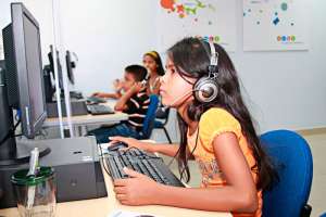 Inauguraron un aula tecnológica de innovación educativa en Punta del Este