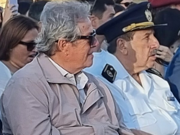Enrique Antía: “Soy hijo de una policía y es de justicia reconocer a los que salen de su casa todas las mañanas, sin saber cómo va a ser el día”