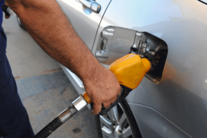 Rige una rebaja del 8% en el precio del gasoil