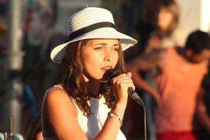 Valentina Estol presenta "De tango soy" en el Teatro de la Casa de la Cultura de Maldonado