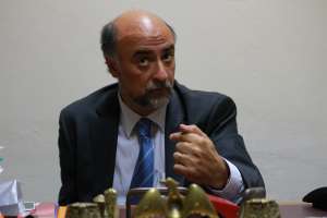 Mieres: hay que corregir la ley de inclusión financiera, pero el camino no es el plebiscito