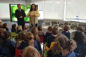 Decano de Ciencias brindó charla para niños en el Internacional College