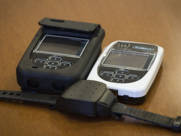 Interior analiza compra de más tobilleras electrónicas y creación de nuevo dispositivo para proteger a víctimas de violencia de género