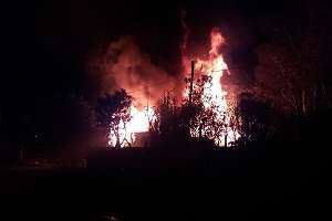 Incendio en atelier de la Barra ocasiona pérdidas totales