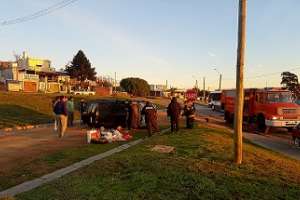 Una mujer resultó herida al protagonizar un vuelco en Maldonado Nuevo