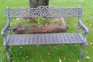 Robaron un banco de jardín en una casa de Piriápolis y fueron procesados