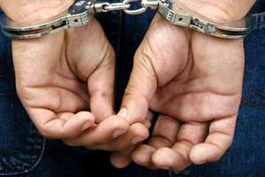 Fue detenido cuando robaba la batería de un camión y cumplirá arresto domiciliario