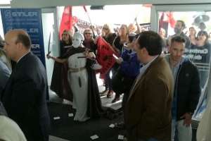 Ruidosa protesta de trabajadores judiciales en inauguración de Palacio de Justicia de Maldonado