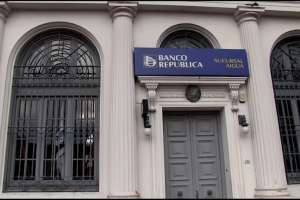AEBU alerta que se puede llegar a afectar la atención a los usuarios del BROU
