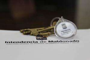 Intendencia de Maldonado concreta la entrega de viviendas de Cañada Aparicio