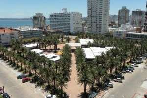 Jurado estudia ofertas a incorporarse en la Feria Artesanal de Punta del Este