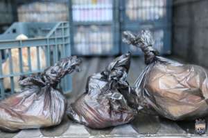 Decomisaron y destruyeron productos avícolas que iban para el Batallón y la Cárcel