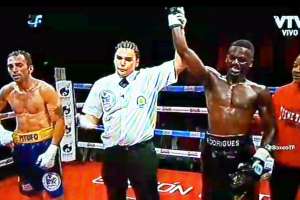 Atractiva jornada de boxeo hubo en el centro de convenciones de Punta del Este