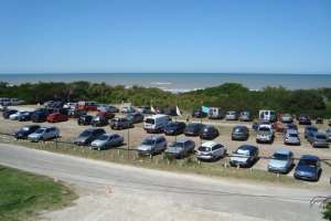 Aclaran que la DINAMA autorizó el estacionamiento en la bajada de Olas de Manantiales