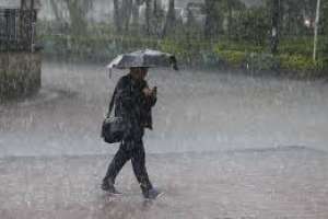 “Se prevén precipitaciones intensas y tormentas puntualmente fuertes inicialmente sobre centro-sur y este, las que se irán desplazándose hacia el resto del país”, agrega el INUMET.