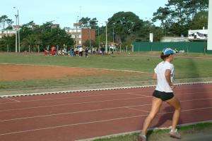 Otorgarán becas deportivas a atletas destacados