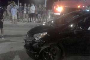 Un conductor cambió de senda en la Rambla de Piriápolis y chocó a varios autos estacionados