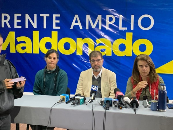 Presidente del FA so...