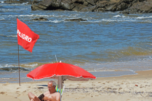 Mesa Interinstitucional de Seguridad Acuática fomenta precaución en las playas