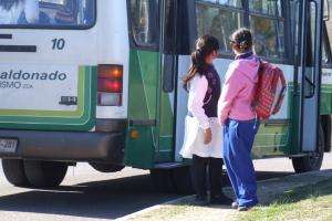 Anuncian que el transporte colectivo de pasajeros se adecua al comienzo del año lectivo