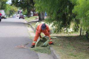Tras la temporada, cuadrillas de Aseo Urbano retoman el trabajo en los barrios de Maldonado
