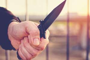 Amenazaba y robaba a familiar; fue detenido y se le formalizó una investigación