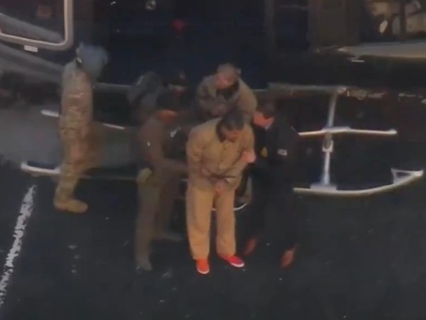 Maduro y su esposa y...