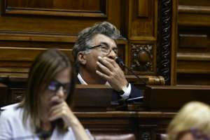 Ley de vivienda: Darío Pérez votó por fuera del FA, pero dice que no se va de la coalición