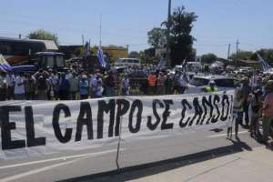 Autoconvocados marchan desde San Carlos a Maldonado para realizar un Cabildo Abierto