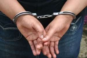 Mujer amenazó a una vecina con incendiarle la casa