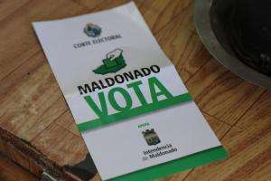 Maldonado Vota: comenzó plan de mesas móviles en el departamento