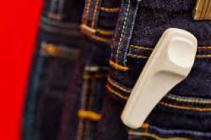 Suspendieron el proceso a un hombre que robó prendas de vestir en un comercio de Maldonado