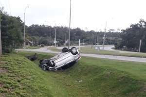 Accidente de tránsito dejó dos lesionados leves