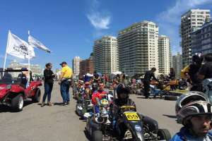Este domingo regresa el karting a la rambla de la Playa Brava de Punta del Este