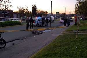 Chocan dos motos en San Carlos y fallece una mujer