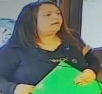 Difunden imagen de mujer buscada por investigación de estafa en BROU San Carlos