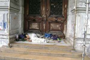 Edil Flores: en San Carlos hay unas 20 personas durmiendo en la calle y no hay ningún refugio