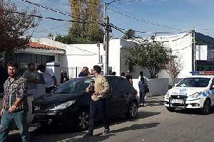 Pareja reconoció a supuesto ladrón de su moto y vecinos ayudaron a perseguirlo; fue detenido