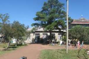 Director de escuela de Piriápolis fue denunciado por presunta agresión a una alumna y a su madre