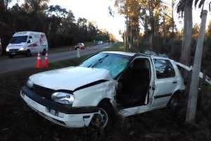 Piriápolis: dos heridos dejó el despiste y choque de un auto en Ruta 37