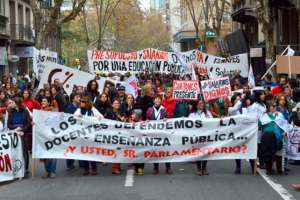 Ratifican que este jueves paran por 24 horas todos los sindicatos de la educación pública