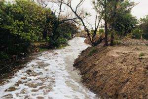 Limpian La Cascada de Piriápolis