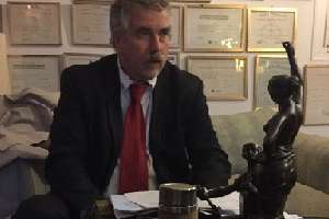 Aportan datos que podrían vincular a la ex esposa del profesor por su presunta vinculación en otro crimen