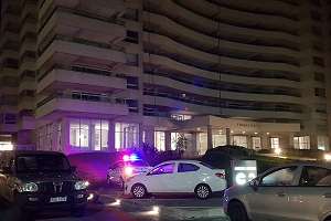 Una mujer y una pequeña niña murieron tras precipitarse del piso 21 de Torre Lobos