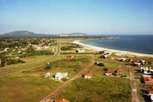 Justicia falla a favor del uso público de terrenos en Playa Hermosa que reclamaban dos hermanos