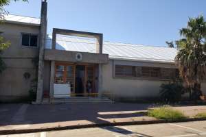 Edila Camacho: Primaria promete cambiar puertas y ventanas en la Escuela 52 de Piriápolis