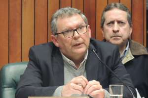 Edil Flores volvió a reclamar por la situación de los quinieleros y anunció el apoyo a Talvi