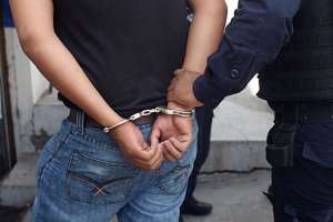 Atraparon en Lavalleja al autor de una rapiña contra un comercio de Maldonado; buscan a otros dos