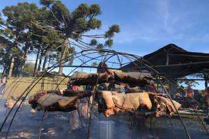 Destacan que la demostración gastronómica “Los fuegos de Garzón” impresionó en Gramado