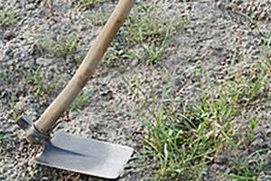 Amenazó a un familiar con una azada y terminó condenado por lesiones personales